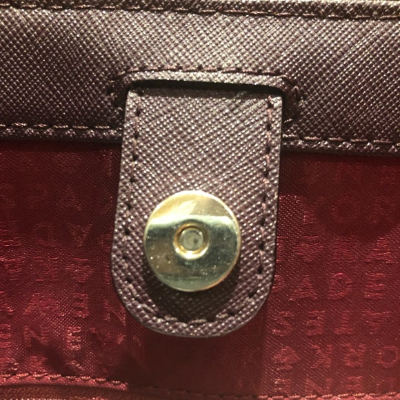 Kate Spade Tote with Matching Wallet - Picture 6 of 7